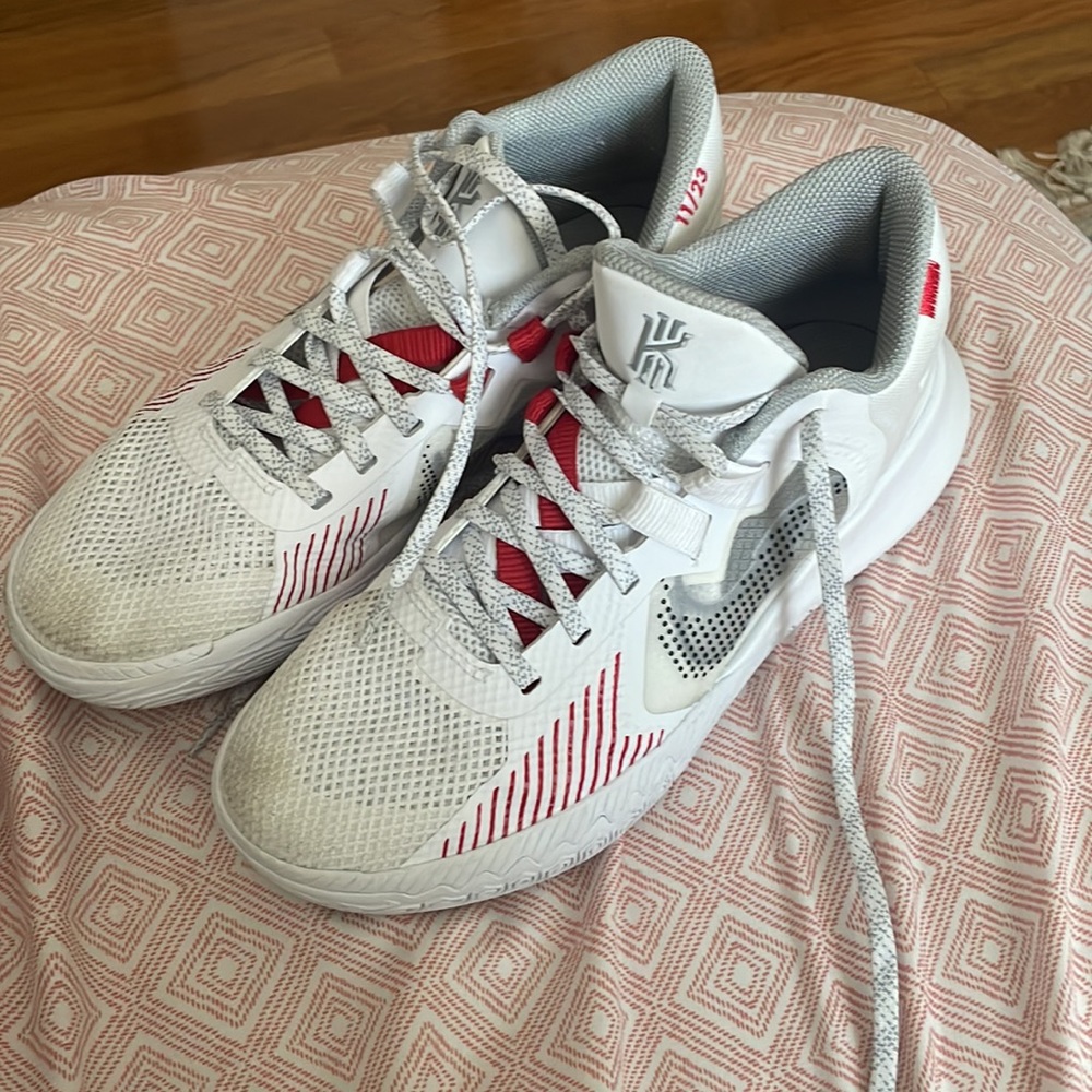 Kyrie Flytrap 5 'White University Red'. Basketbal… - image 4